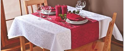 Damaškový ubrus Linda - vínová, kruh pr. 150 cm Damaškový ubrus Linda - vínová, kruh pr. 150 cm