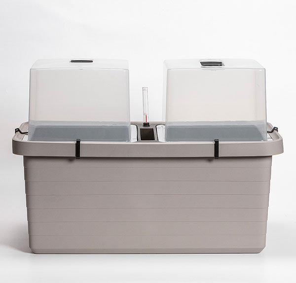 Pěstební poklop na samozavlažovací truhlík Berberis, transparentní víko 33x33x22 cm Pěstební poklop na samozavlažovací truhlík Berberis, transparentní víko 33x33x22 cm