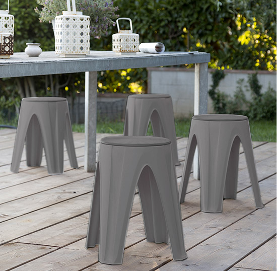 Plastová otočná stolička do 150 kg Stool do domácnosti 35x35x45,5 cm, hnědá Plastová otočná stolička do 150 kg Stool do domácnosti 35x35x45,5 cm, hnědá